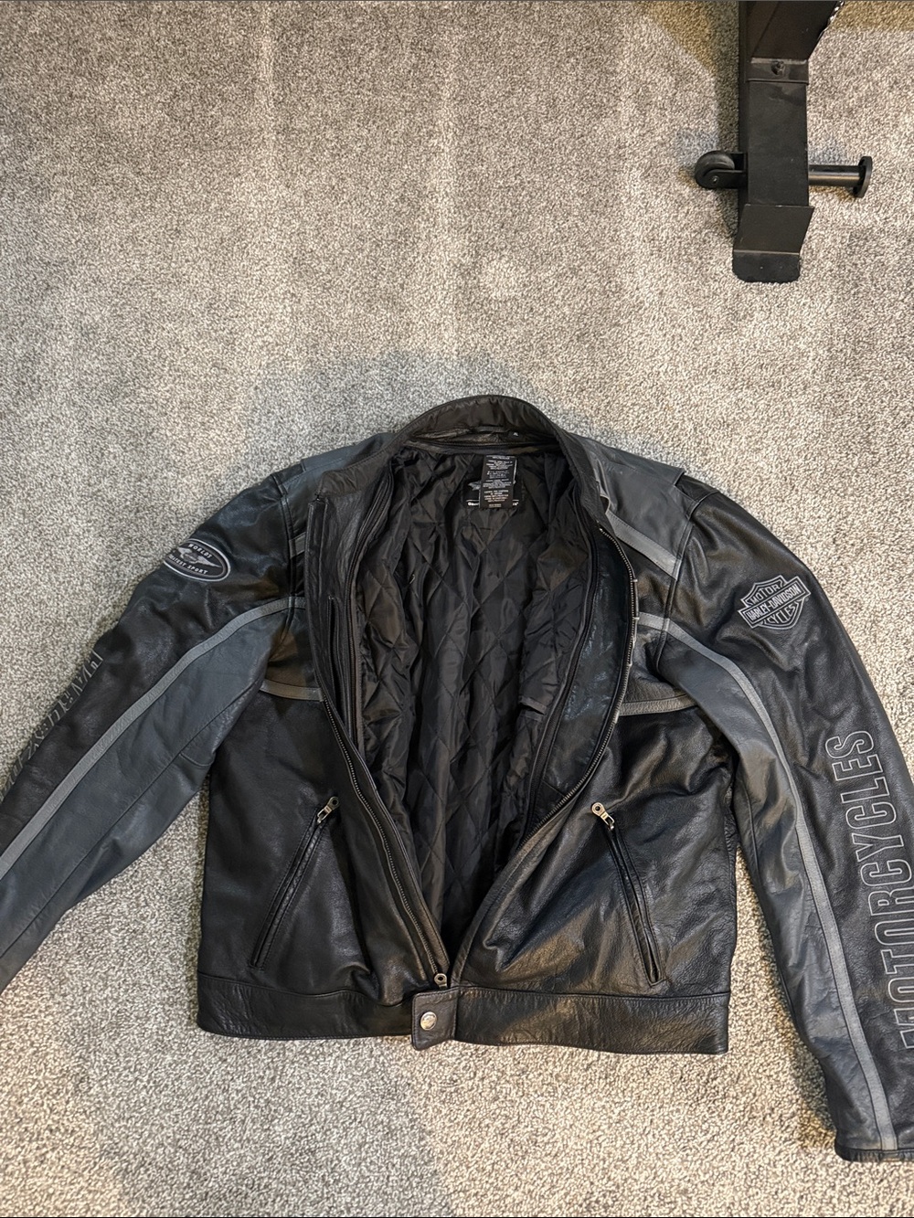 Harley-Davidson Black and Gray Men's Motorcycle Leather Jacket XL - Picture 4 of 6